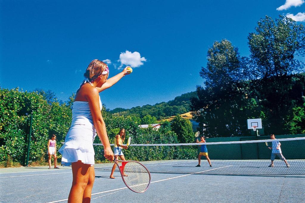 Camping Paradis Marmotel Saint-Geniez-dʼOlt Dış mekan fotoğraf