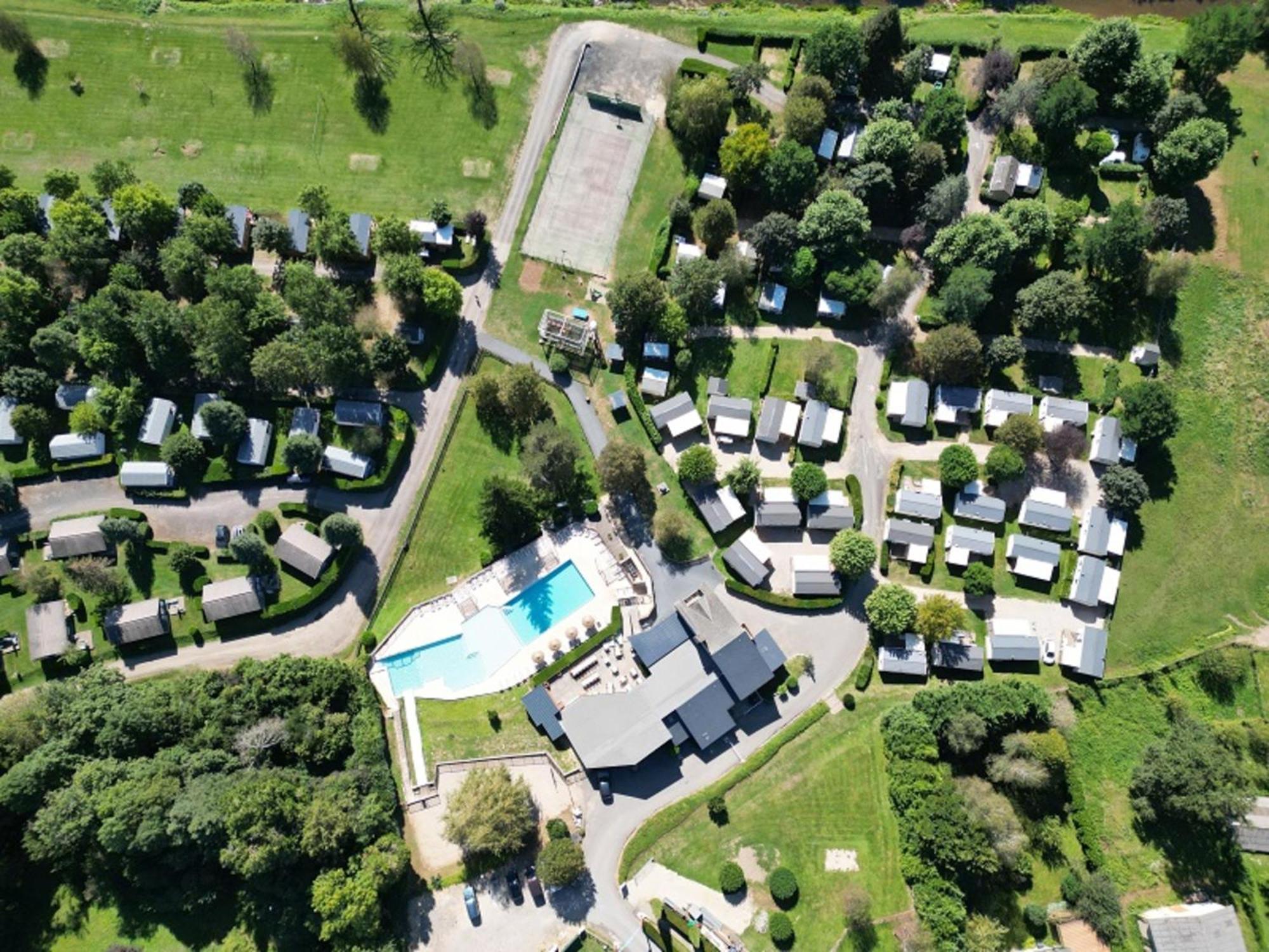 Camping Paradis Marmotel Saint-Geniez-dʼOlt Dış mekan fotoğraf